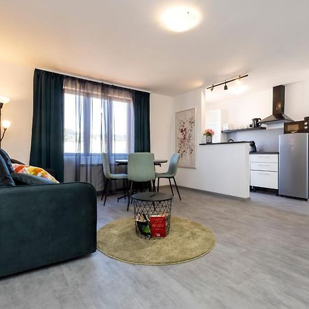 Providenca Accommodation Mali Lošinj Oda fotoğraf